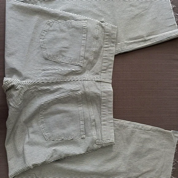 Kut from the Kloth Women's Straight Leg Pinstripe Jeans in Light Gray & White - Picture 3 of 6